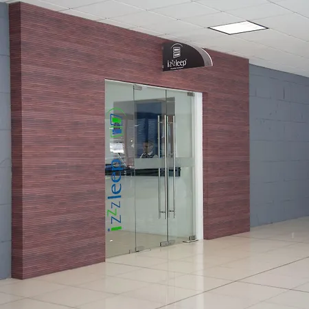 Izzzleep Aeropuerto Terminal 1-3